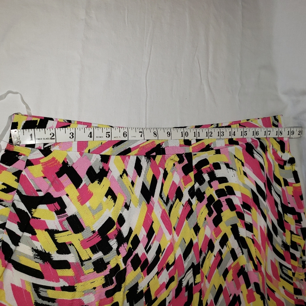 Plus Kasper Multicolor Abstract Print Skirt - Picture 3 of 5